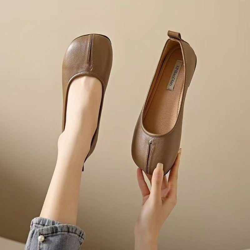 Shallow mouth single shoes for women in autumn, one foot leather, Mary Jane flat bottomed small leather shoes, soft sole, anti slip, pregnant woman